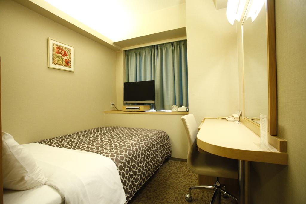 New Central Hotel Tokyo prefektur Exteriör bild